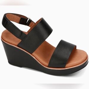 Gentle Souls by Kenneth Cole 7.5